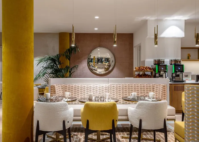 Hôtel Kyriad Prestige Paris Asnieres