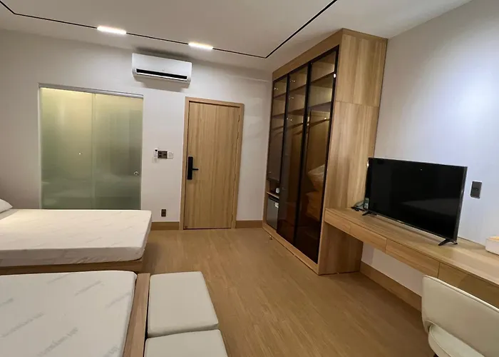 C&M Hotel