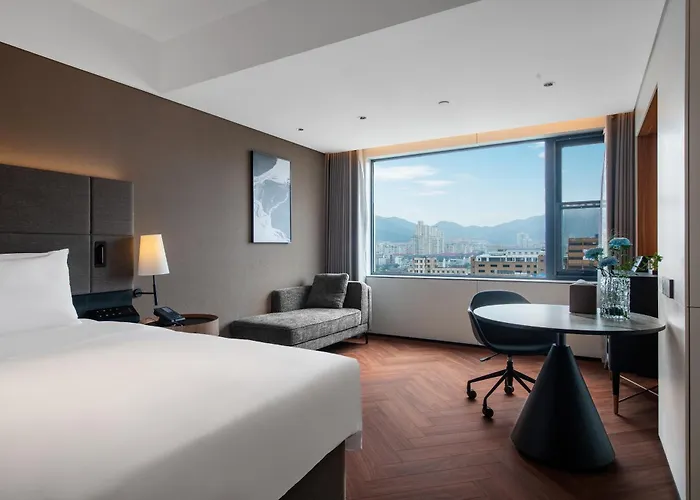 Intercity Hotel Yantai Binhai Square