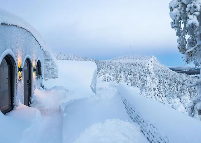 Kaamos Lodge