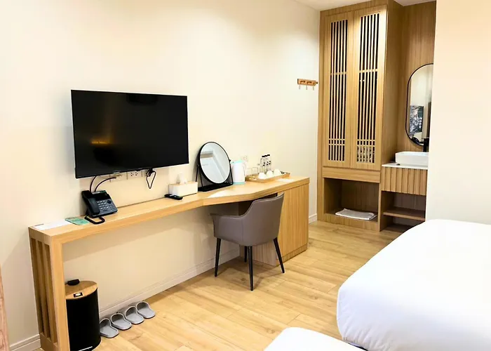Mani Ranong Hotel