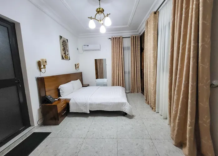 Justina Guest House Hôtel