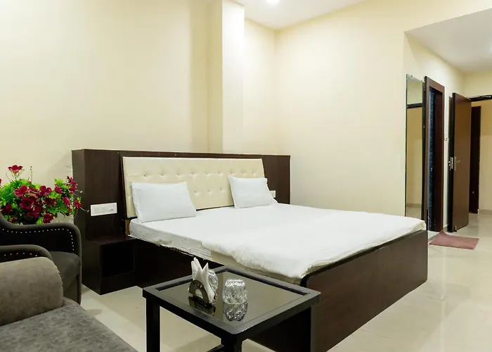Hotel Amrit Vatika