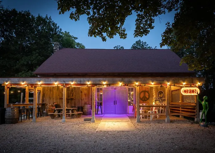Buttonball Inn