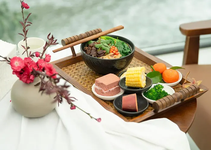 Yinshi Yunshe Private Hot Spring Villa In Dujiangyan