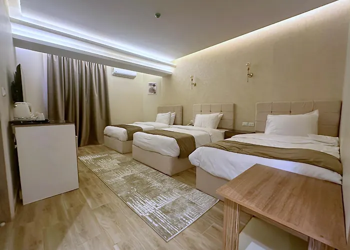 Pyramids Wonders Hotel