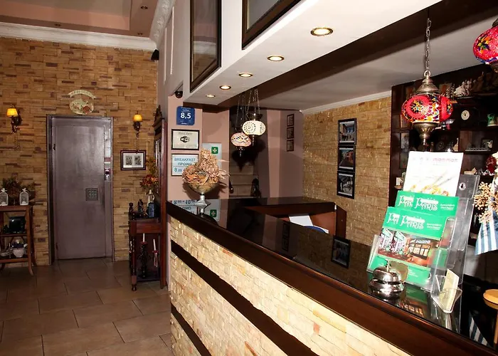 Paris Hotel