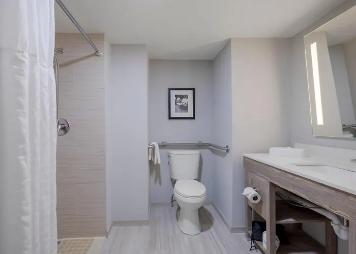 Comfort Inn & Suites Alexandria West