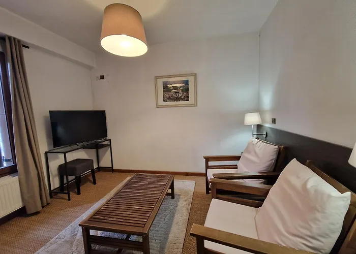 Logis Hotel Le Relais Des Dix Crus
