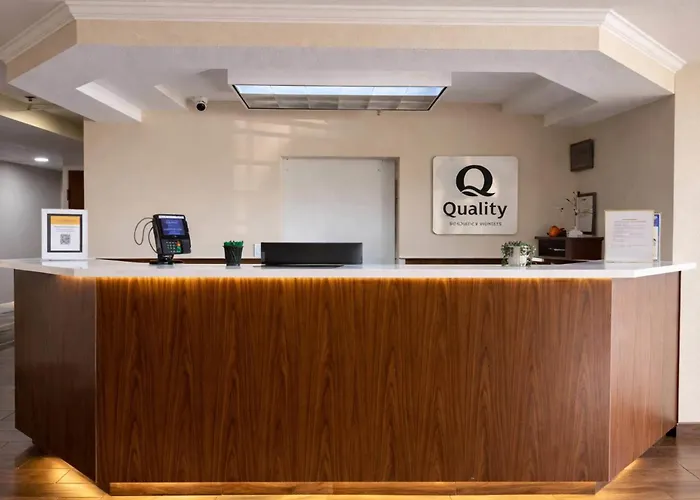 Econo Lodge Inn&Suites Santa Rosa South