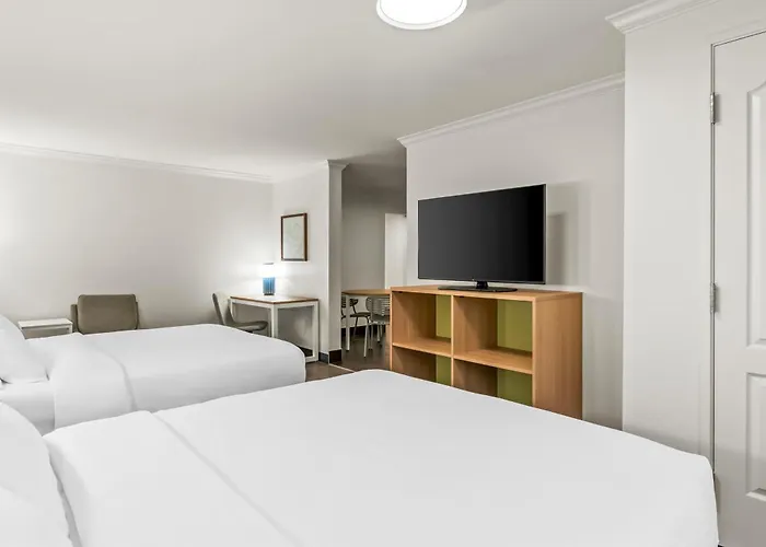 Spark By Hilton Cincinnati Fairfield