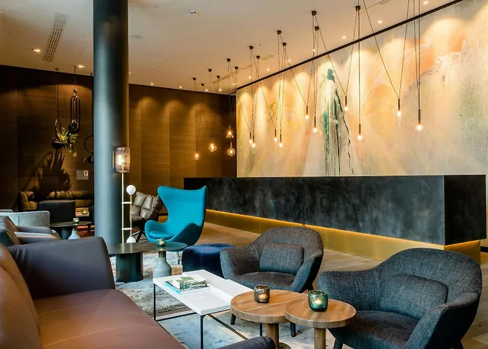 Motel One Koeln-Neumarkt