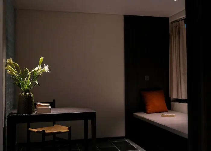 The Hem Hotel And Apartment