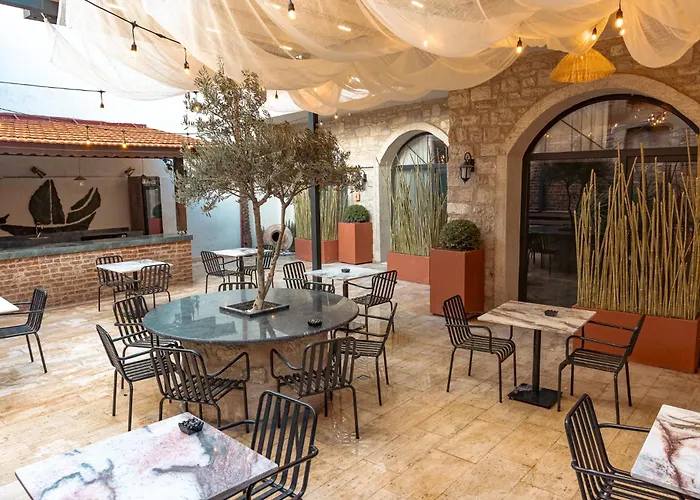 Atrium Suites