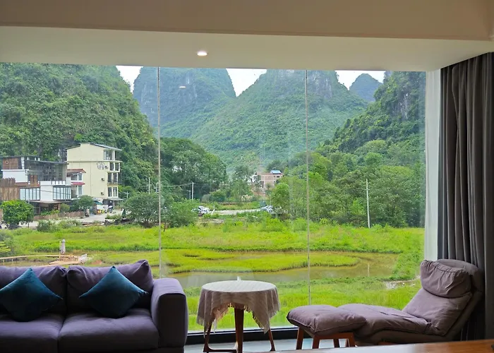 Yangshuo 1Q84 Tree Hotel