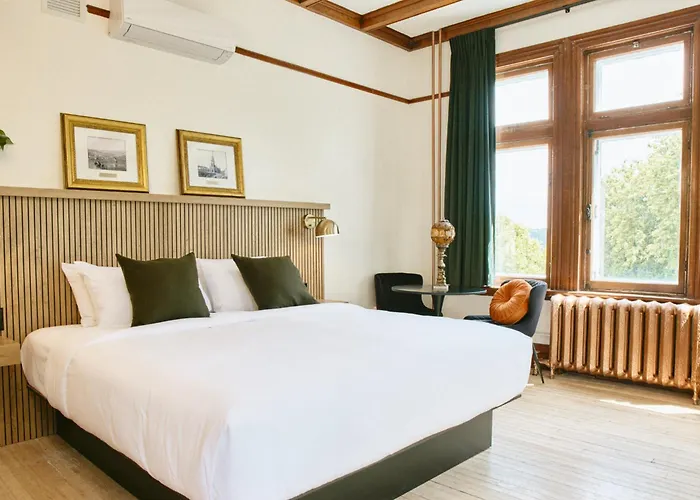 Hotel Chateau Cran Chaud Chicoutimi