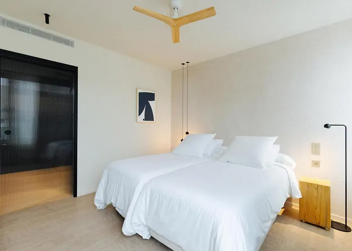 Hotel Taro Santa Cruz