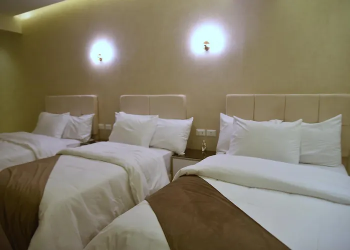 Pyramids Wonders Hotel