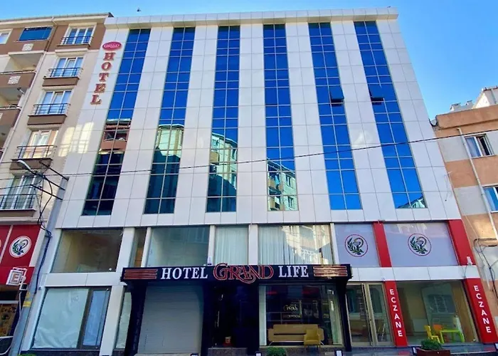 Grand Life Hotel