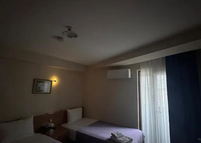Grand Life Hotel