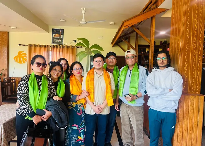 Hotel Sauraha Village