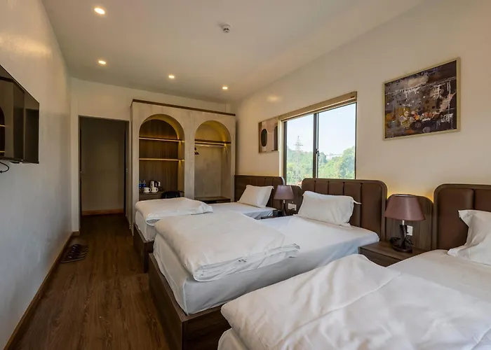 Odyssey Hotel 2, Tours & Motorbikes Rental
