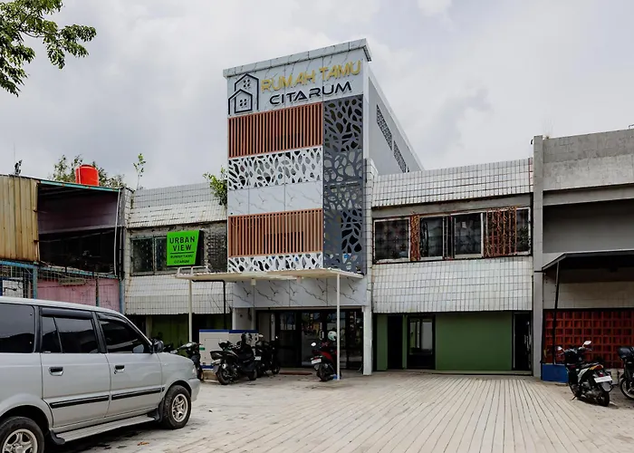 Urbanview Rumah Tamu Citarum Near Stasiun Tawang Semarang
