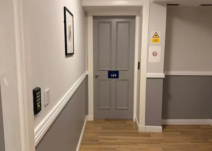 Dalkeith Phoenix Aparthotel Ltd