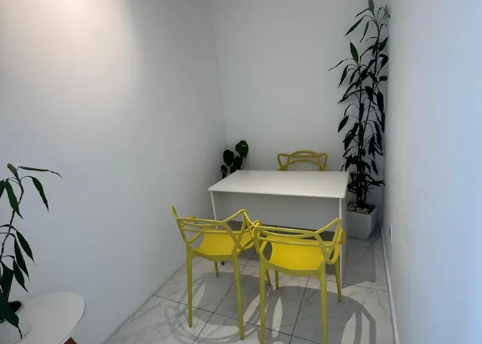 Quarto sem Cama só colchão, Ar Condicionado, Wi-Fi, Banheiro