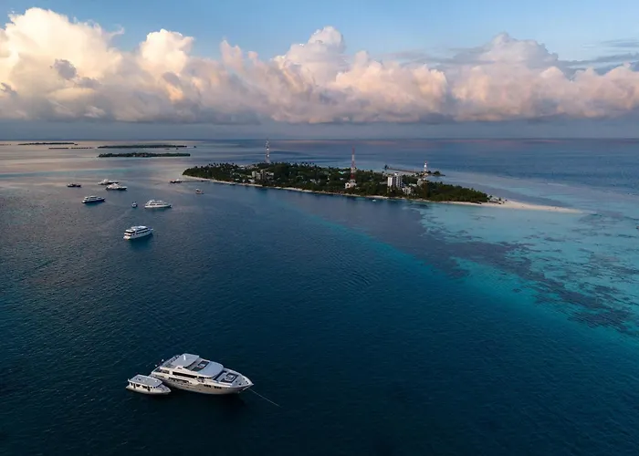 Aqua Luna Dhangethi