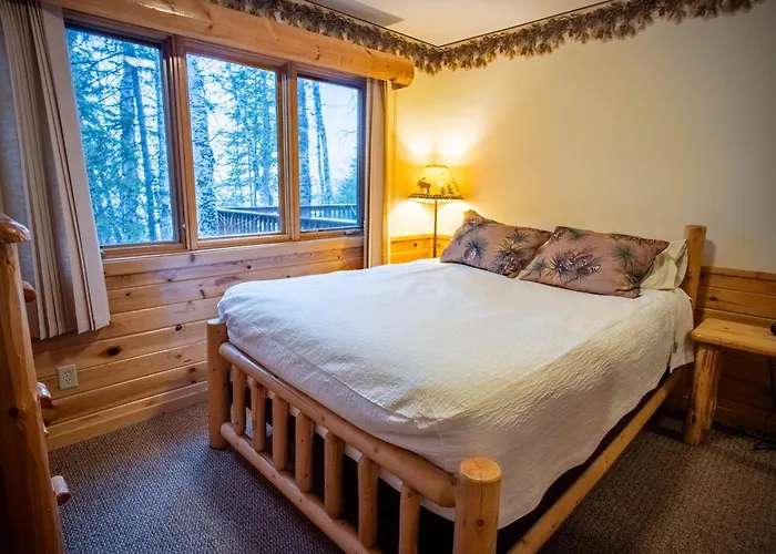 Timber Bay Lodge And Houseboats