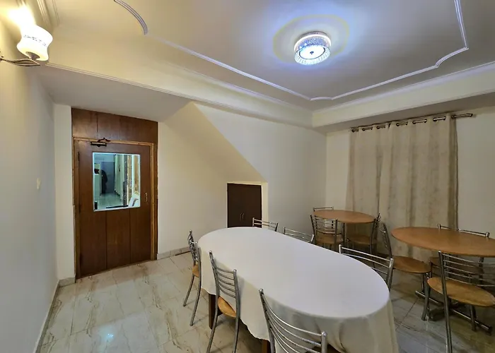 Newlands Homestay Near Mall