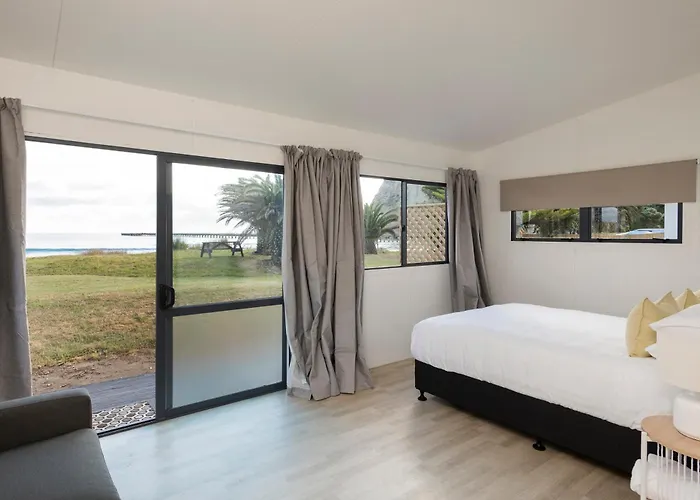 Tolaga Bay Top 10 Holiday Park