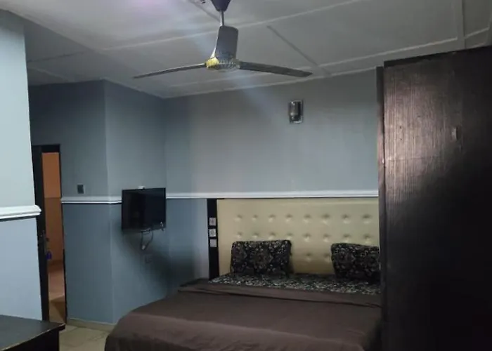 Kajola Hotels Fanibi, Akure