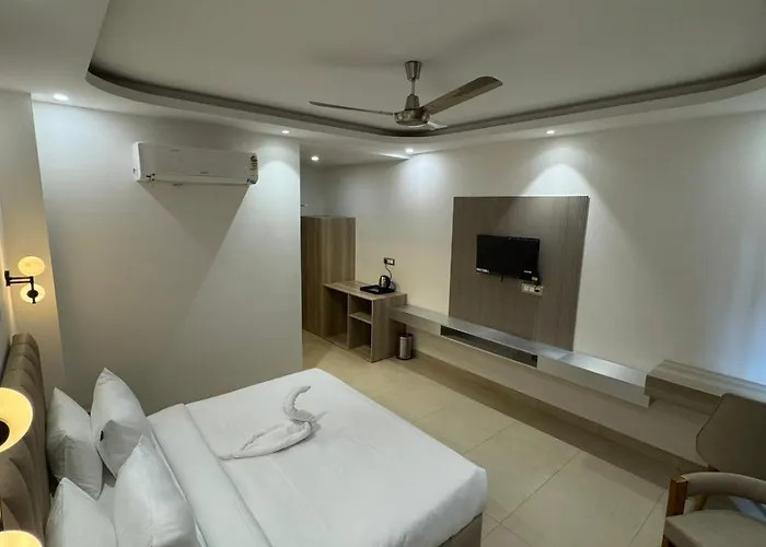 Hotel Ivory Hills