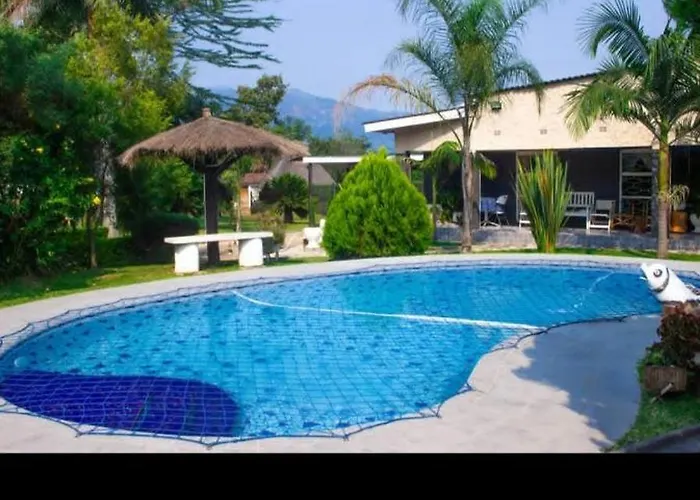 Pagotwe Lodge 4 Bedroomed Self Catering