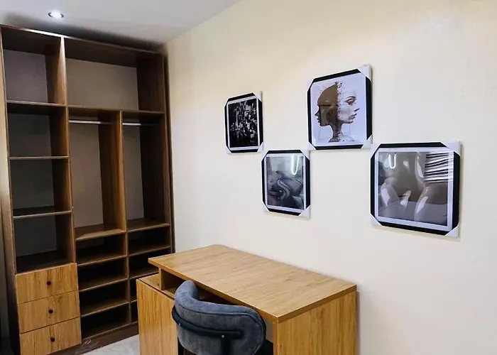Feliza Hotel And Suites