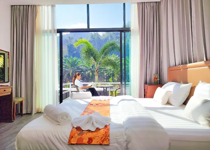 Khaosok Chao Eco Farm Stay
