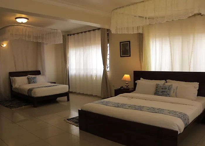 Reinah Tourist Hotel