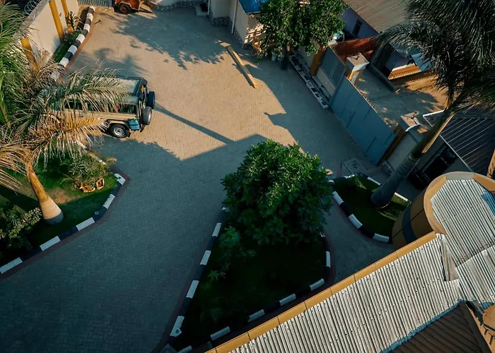 Cityscape And Retreat Hotel