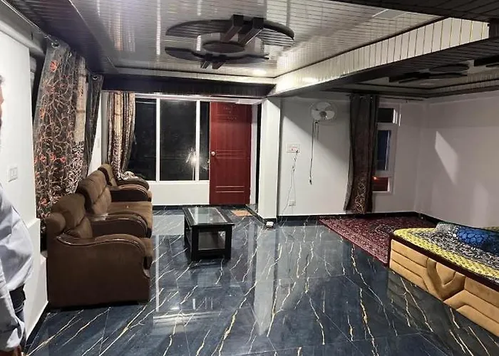 Paradise Banihal Hotel
