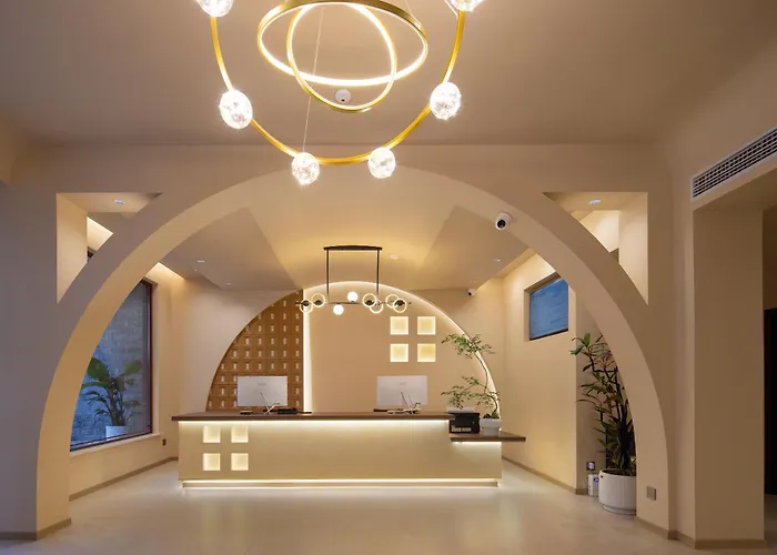 Fenghuang Story Hotel