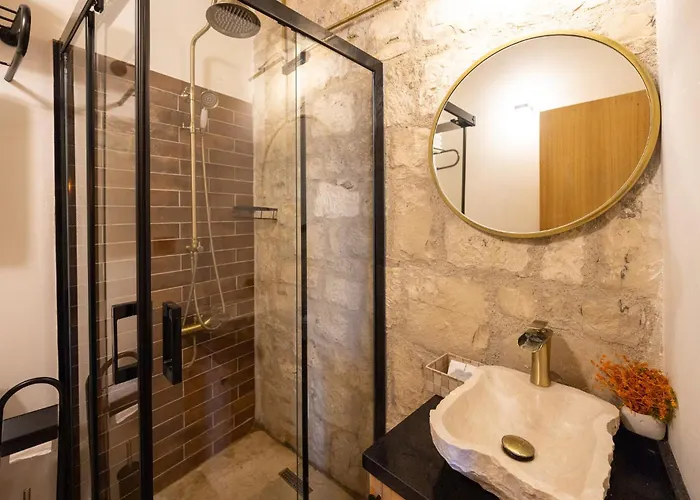 Atrium Suites Tas Konak