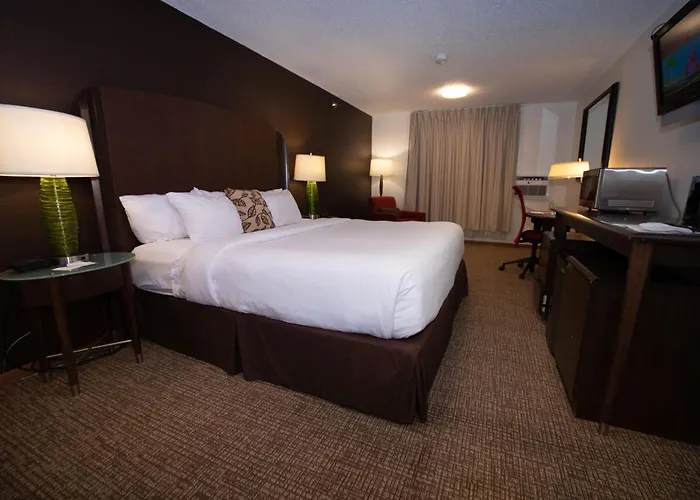 Alliance Hotel & Suites, A Howard Johnson By Wyndham