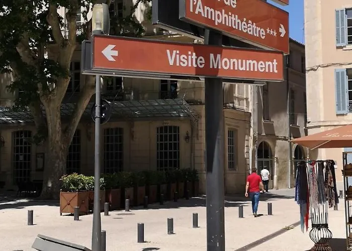 Hôtel De L'Amphithéâtre