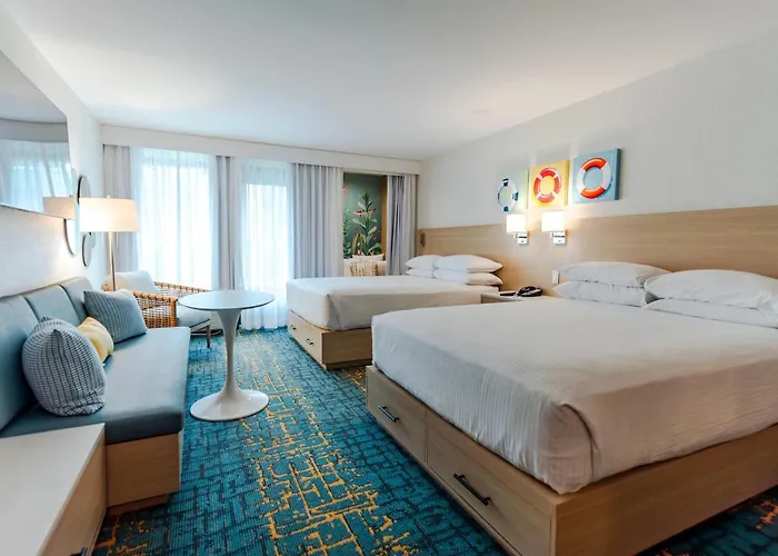 Howard Johnson By Wyndham Anaheim Hotel And Water Playground