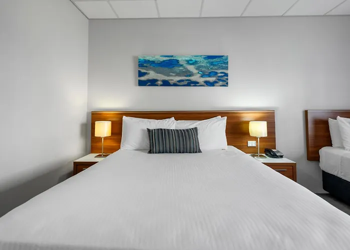 Ocean Centre Hotel