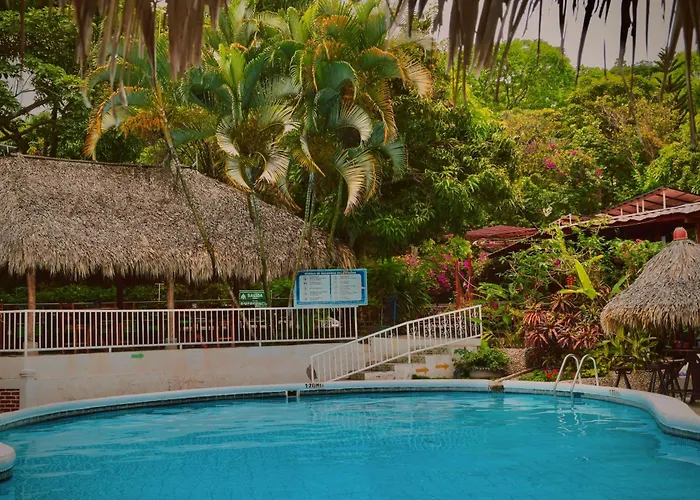 Apart Hotel Acuarious de Luis