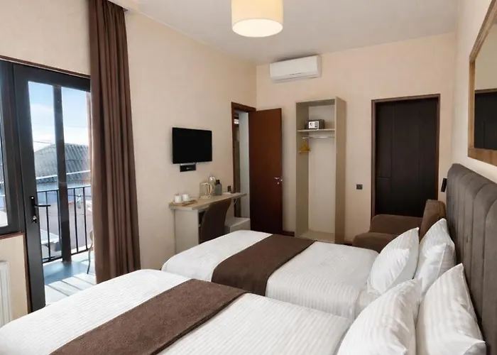 Hotel Green Town
