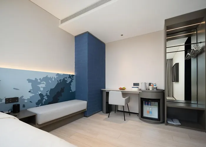 Atour Light Hotel Jinan The Laming Lake Scenic Area